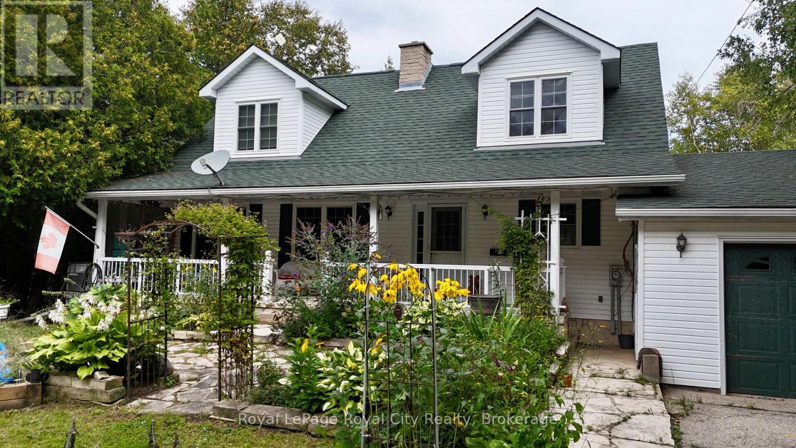 8 Brock Street, Northern Bruce Peninsula, Ontario N0H 2R0 - Photo 2 - X13819362
