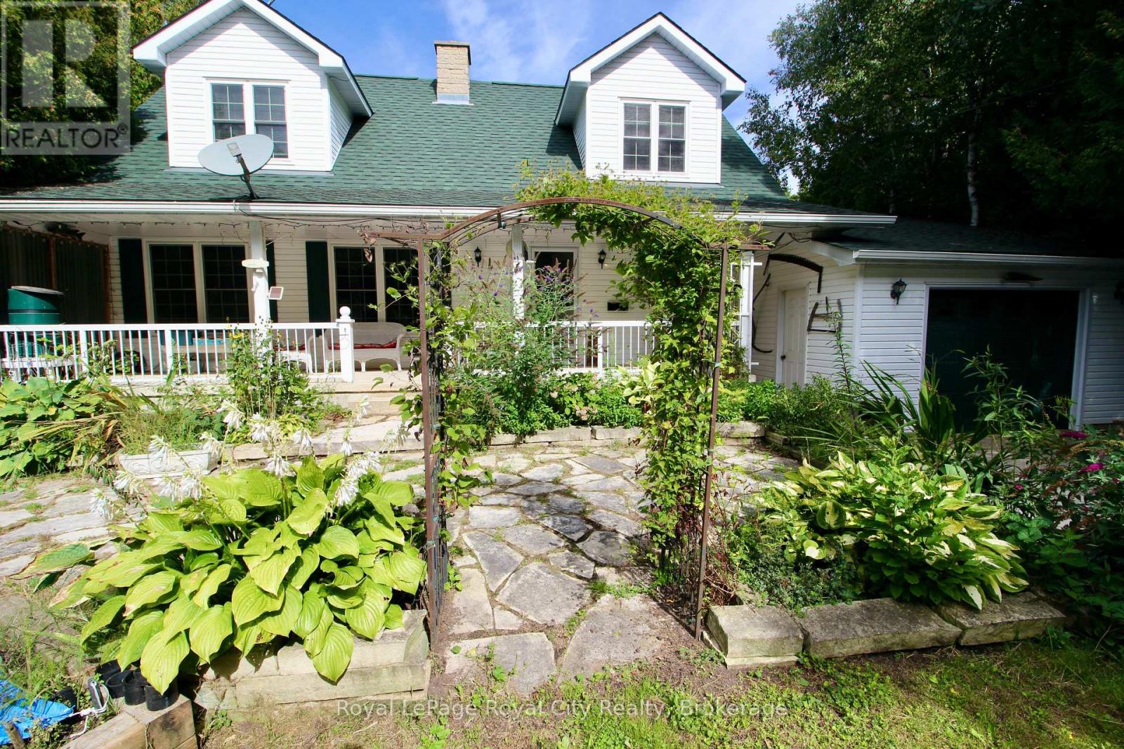 8 Brock Street, Northern Bruce Peninsula, Ontario N0H 2R0 - Photo 3 - X13819362