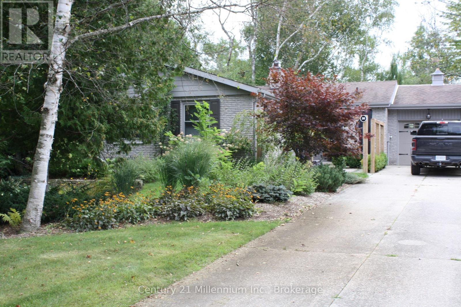 361 Tyendinaga Drive N, Saugeen Shores, Ontario N0H 2L0 - Photo 1 - X13823236