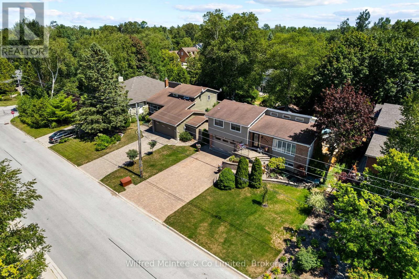 298 Albert Street S, Saugeen Shores, Ontario N0H 2L0 - Photo 2 - X13824550