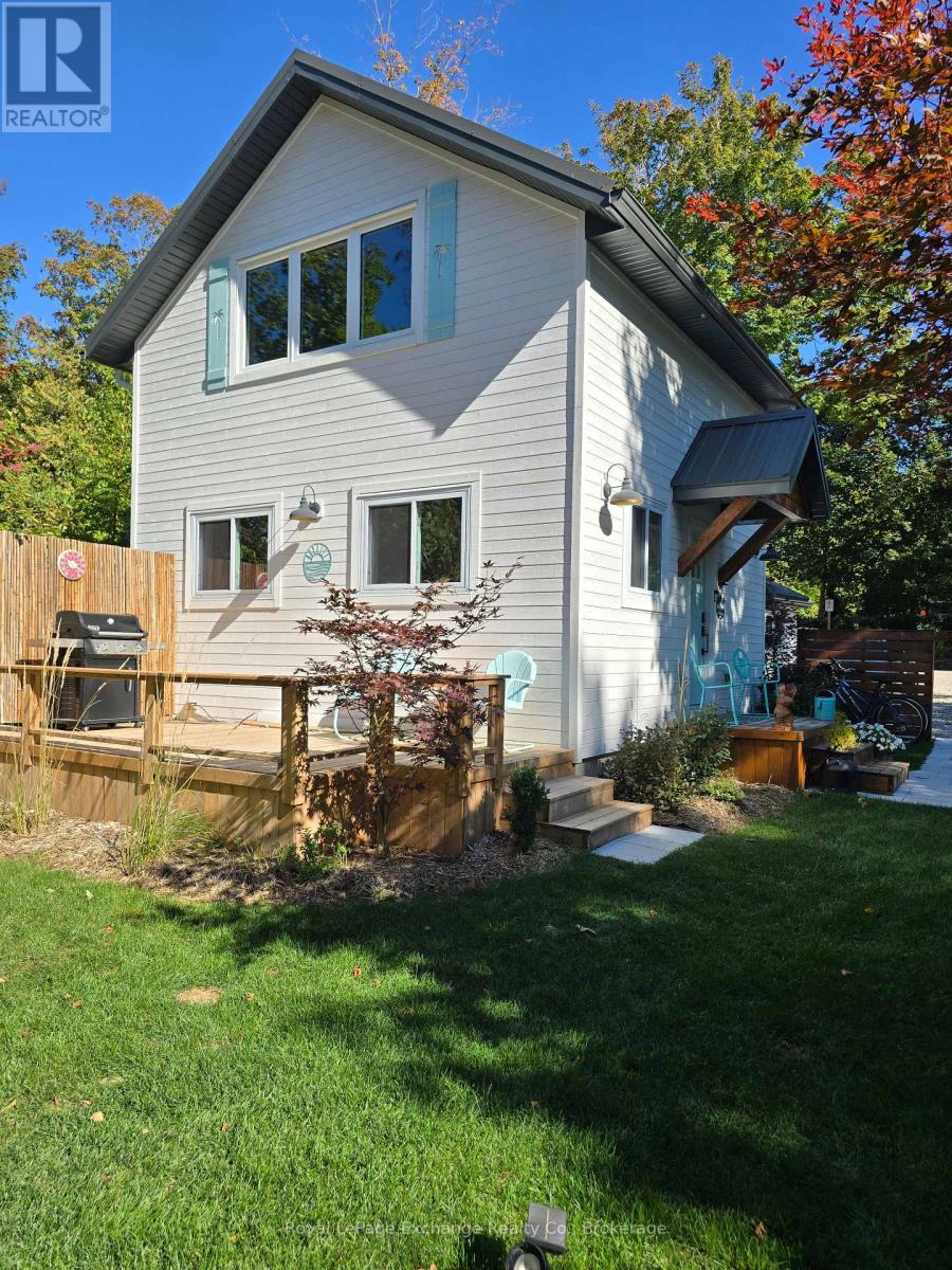 38a Shipley Avenue, Saugeen Shores, Ontario N0H 2C5 - Photo 1 - X13824756