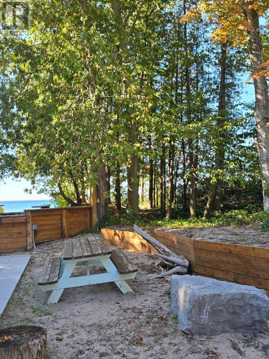 38a Shipley Avenue, Saugeen Shores, Ontario N0H 2C5 - Photo 4 - X13824756