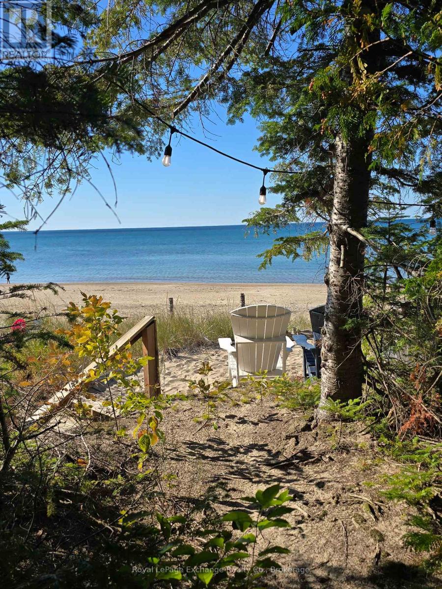 38a Shipley Avenue, Saugeen Shores, Ontario N0H 2C5 - Photo 5 - X13824756
