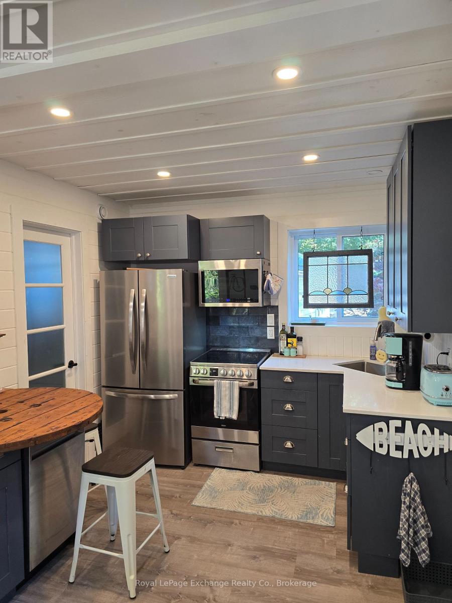 38a Shipley Avenue, Saugeen Shores, Ontario N0H 2C5 - Photo 9 - X13824756