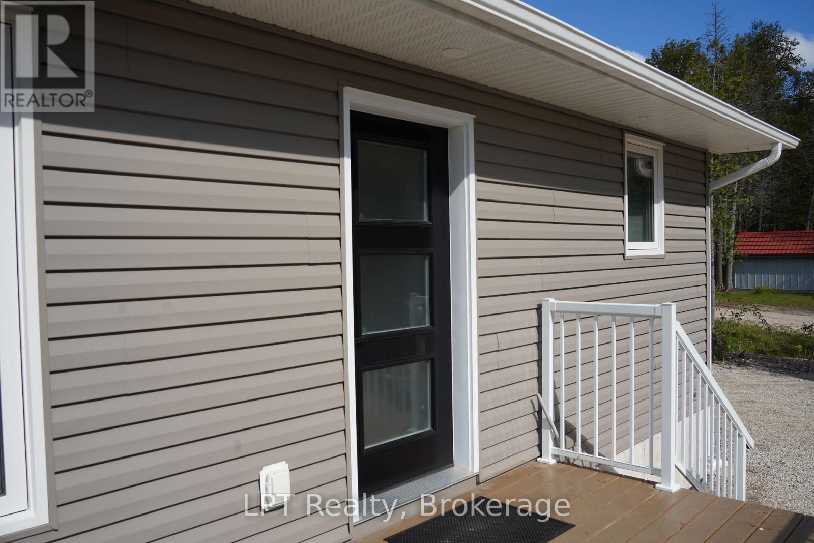 9 12th Avenue, South Bruce Peninsula, Ontario N0H 2T0 - Photo 7 - X13824814