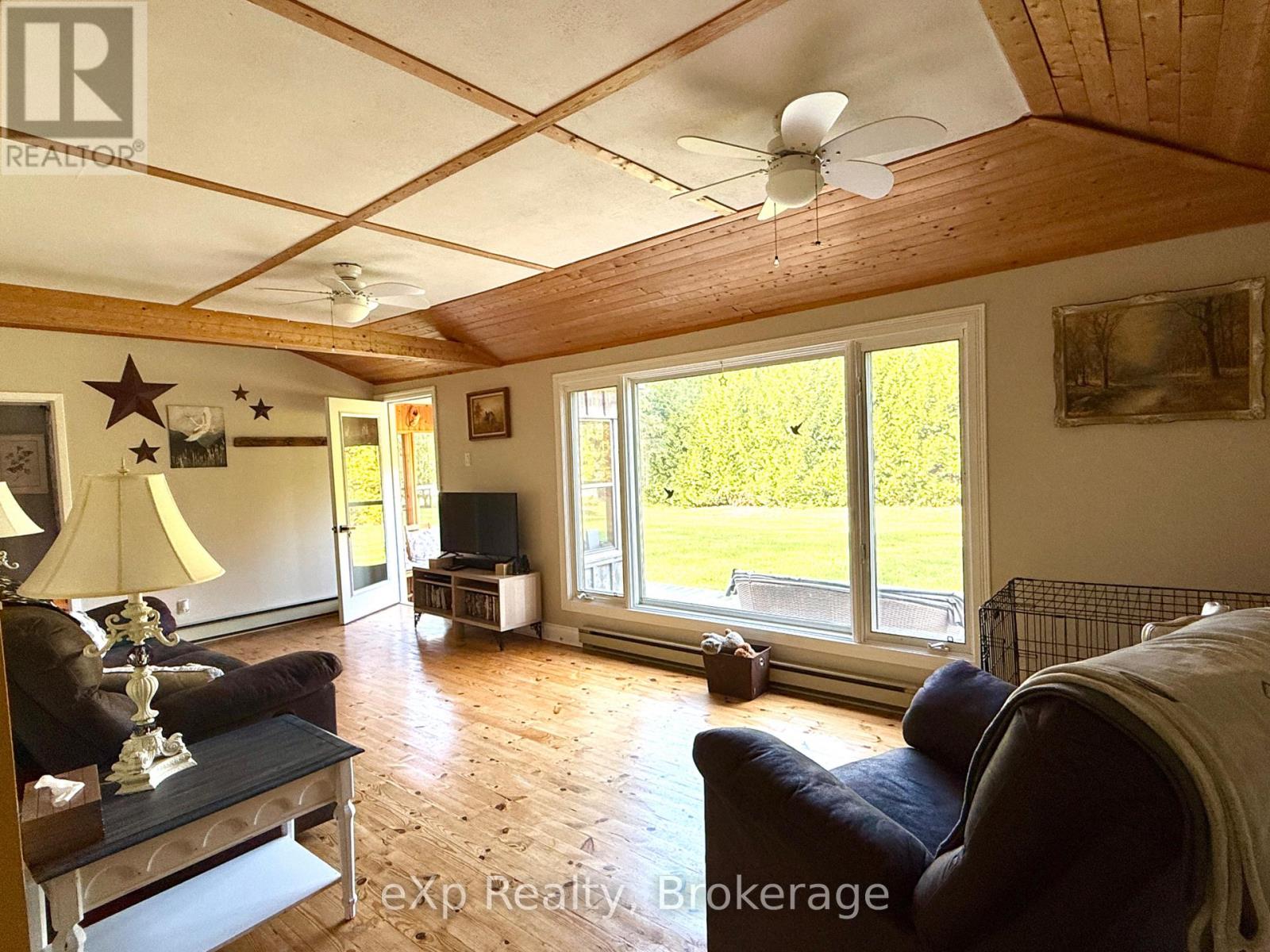 426 Huron Road, South Bruce Peninsula, Ontario N0H 2T0 - Photo 8 - X13833258