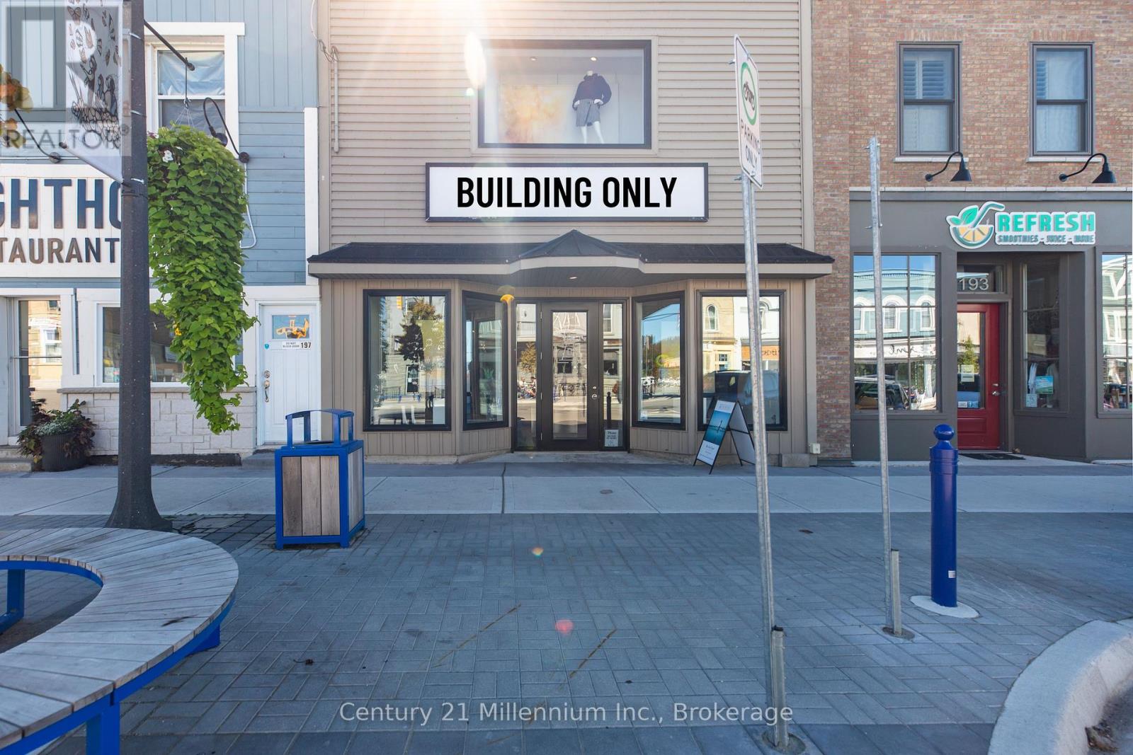 195 High Street, Saugeen Shores, Ontario N0H 2L0 - Photo 1 - X13843504