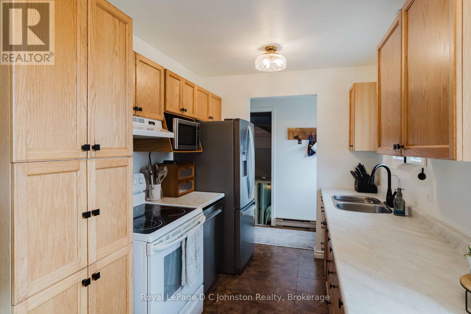 761 Arlington Street, Saugeen Shores, Ontario N0H 2C4 - Photo 8 - X13850056
