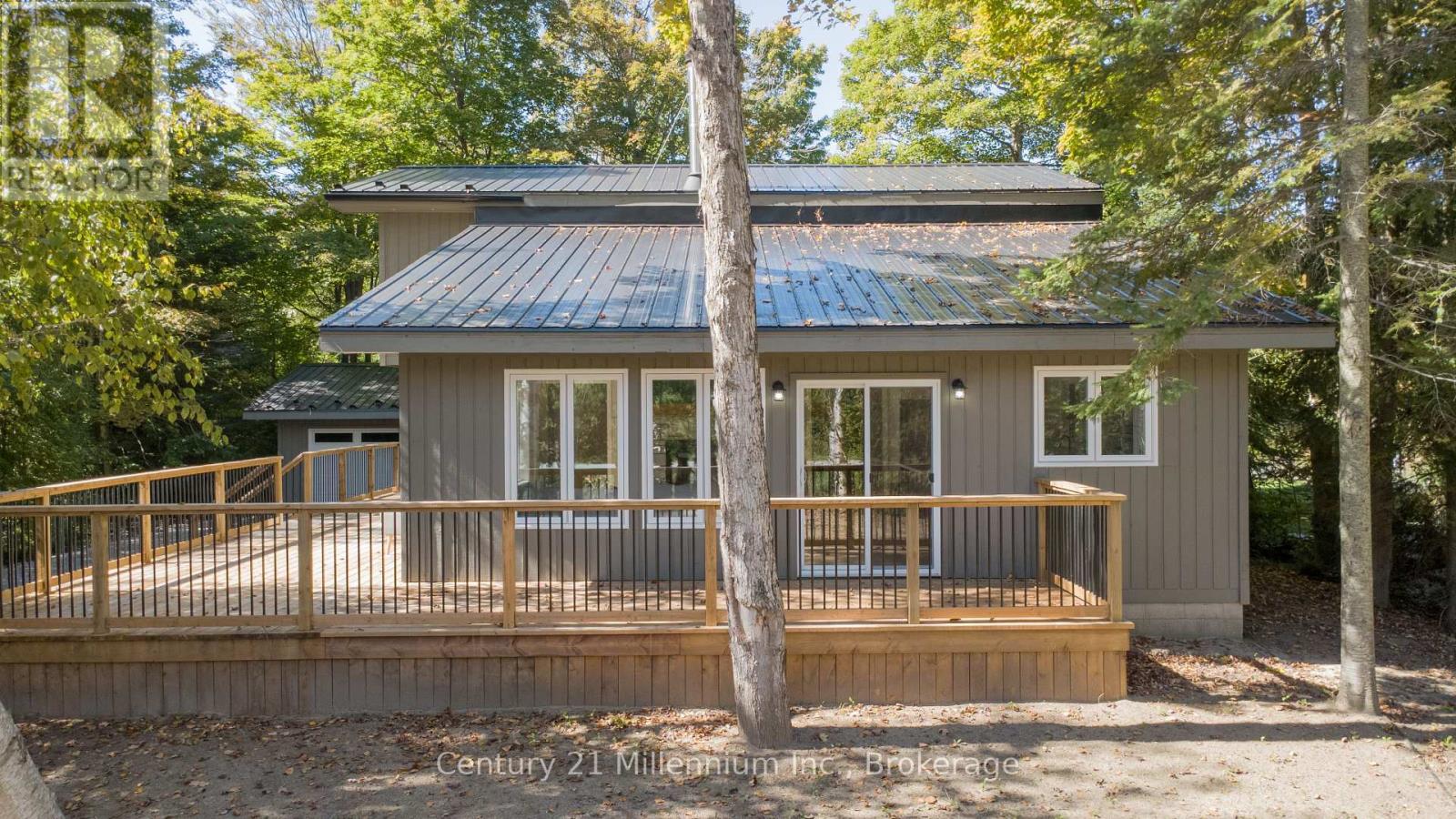 40 Rolling Hills Drive, South Bruce Peninsula, Ontario N0H 2T0 - Photo 2 - X13854418