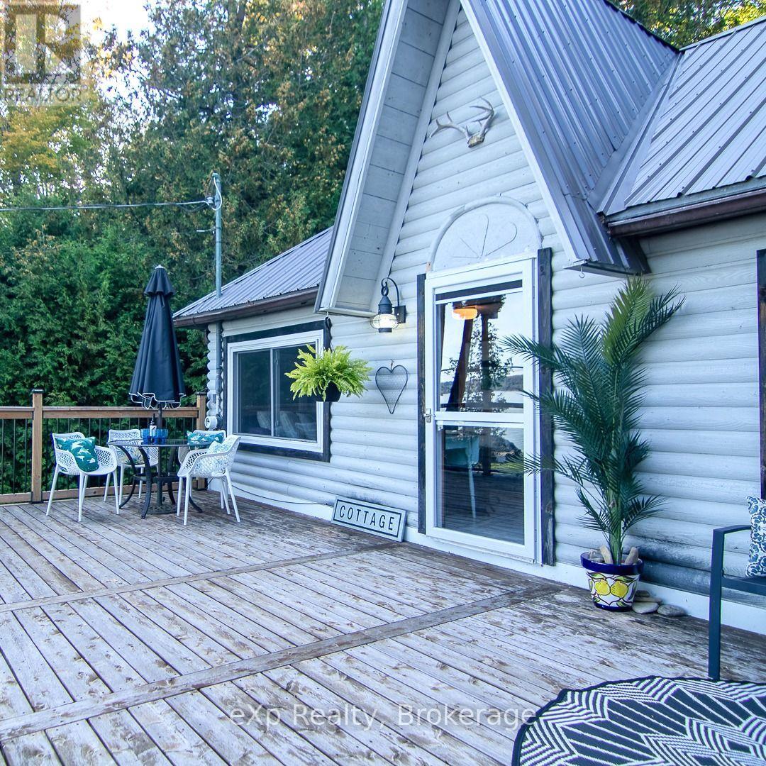 299 Mallory Beach Road, South Bruce Peninsula, Ontario N0H 2T0 - Photo 3 - X13858500
