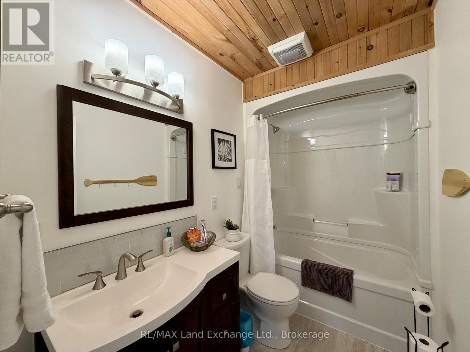 652 Louis Street, Saugeen Shores, Ontario N0H 2C4 - Photo 9 - X14003790