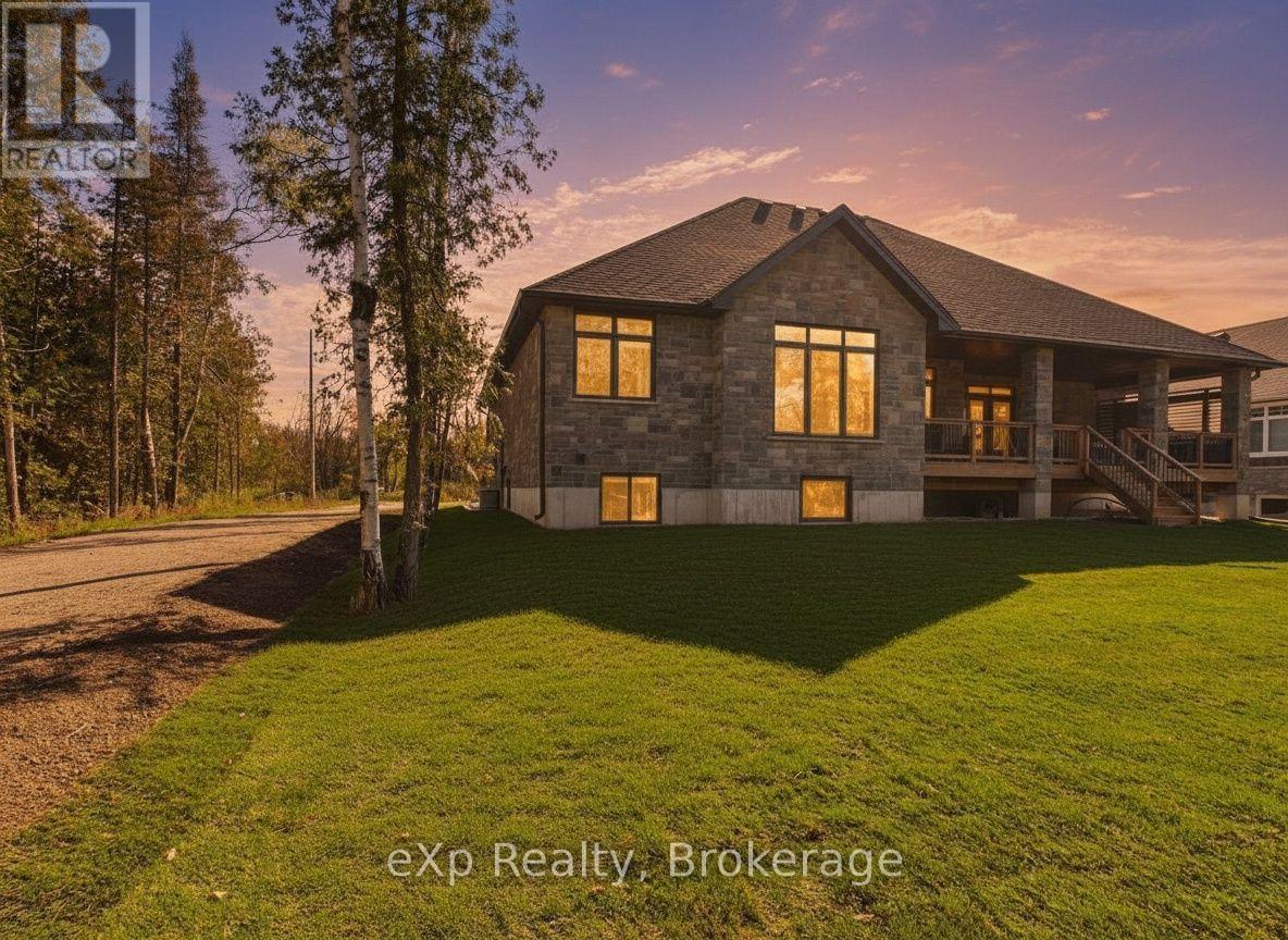 137 Acton Drive, Saugeen Shores, Ontario N0H 2C2 - Photo 3 - X14031036