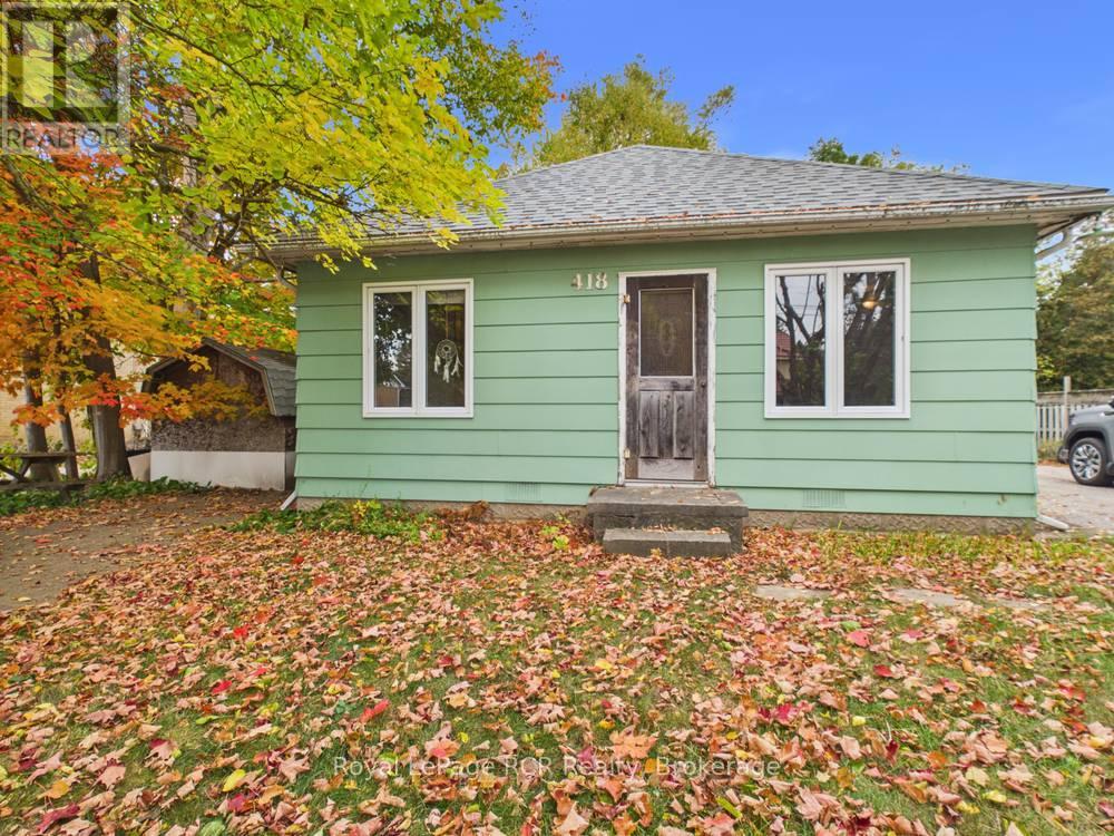 418 Goderich Street, Saugeen Shores, Ontario N0H 2C0 - Photo 2 - X14031490