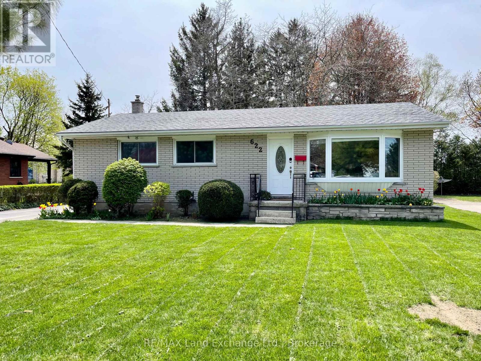 622 River Street, Saugeen Shores, Ontario N0H 2C3 - Photo 1 - X14082668