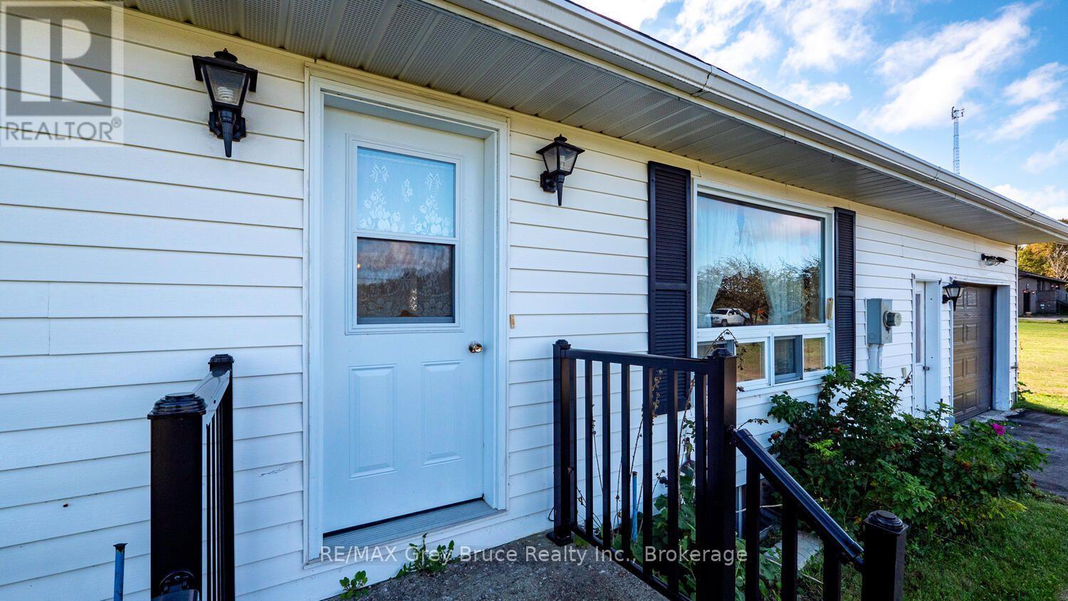 26 Maple Golf Crescent, Northern Bruce Peninsula, Ontario N0H 2R0 - Photo 6 - X14098192