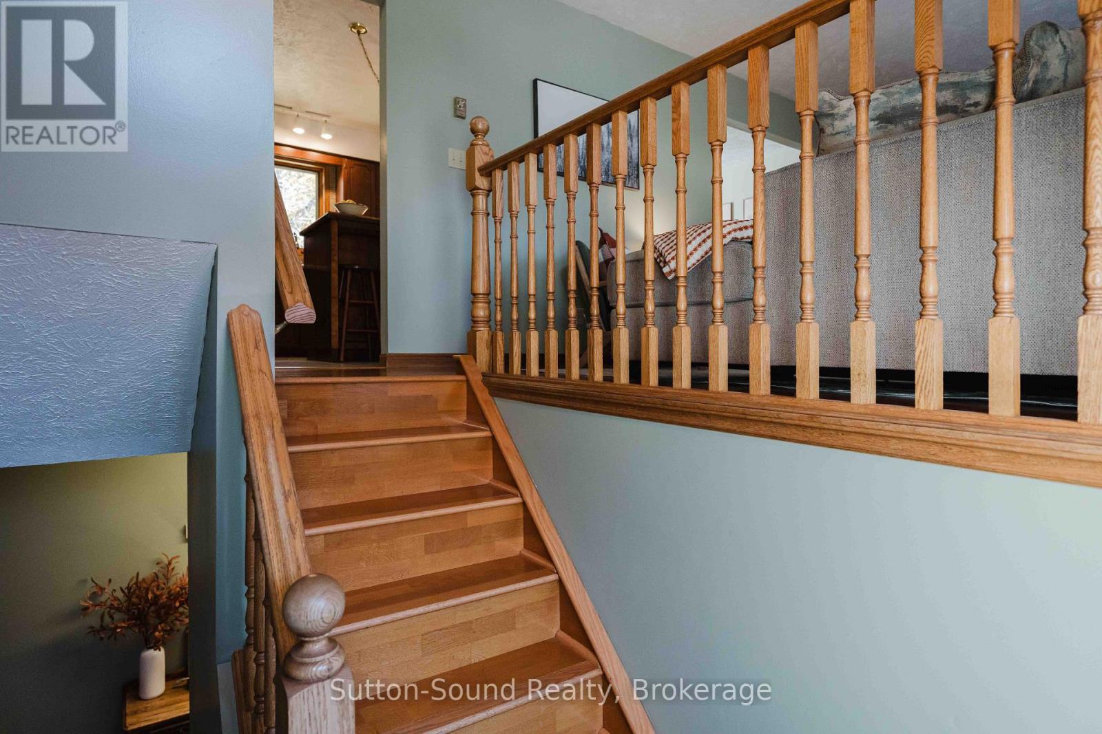719 Mcnaughton Street, South Bruce Peninsula, Ontario N0H 2T0 - Photo 2 - X14110388