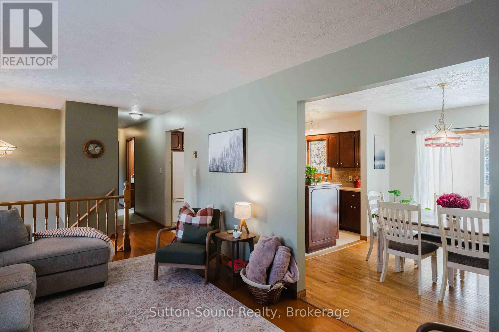 719 Mcnaughton Street, South Bruce Peninsula, Ontario N0H 2T0 - Photo 3 - X14110388