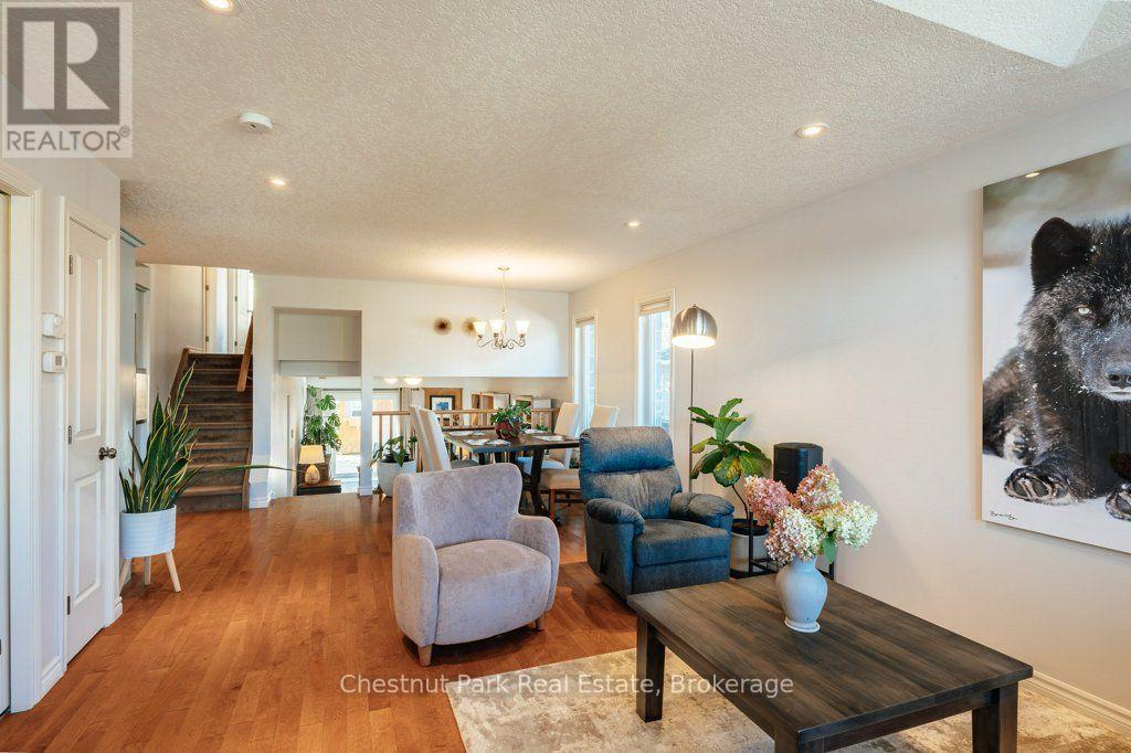 728 Elgin Street, Saugeen Shores, Ontario N0H 2C4 - Photo 6 - X14111034