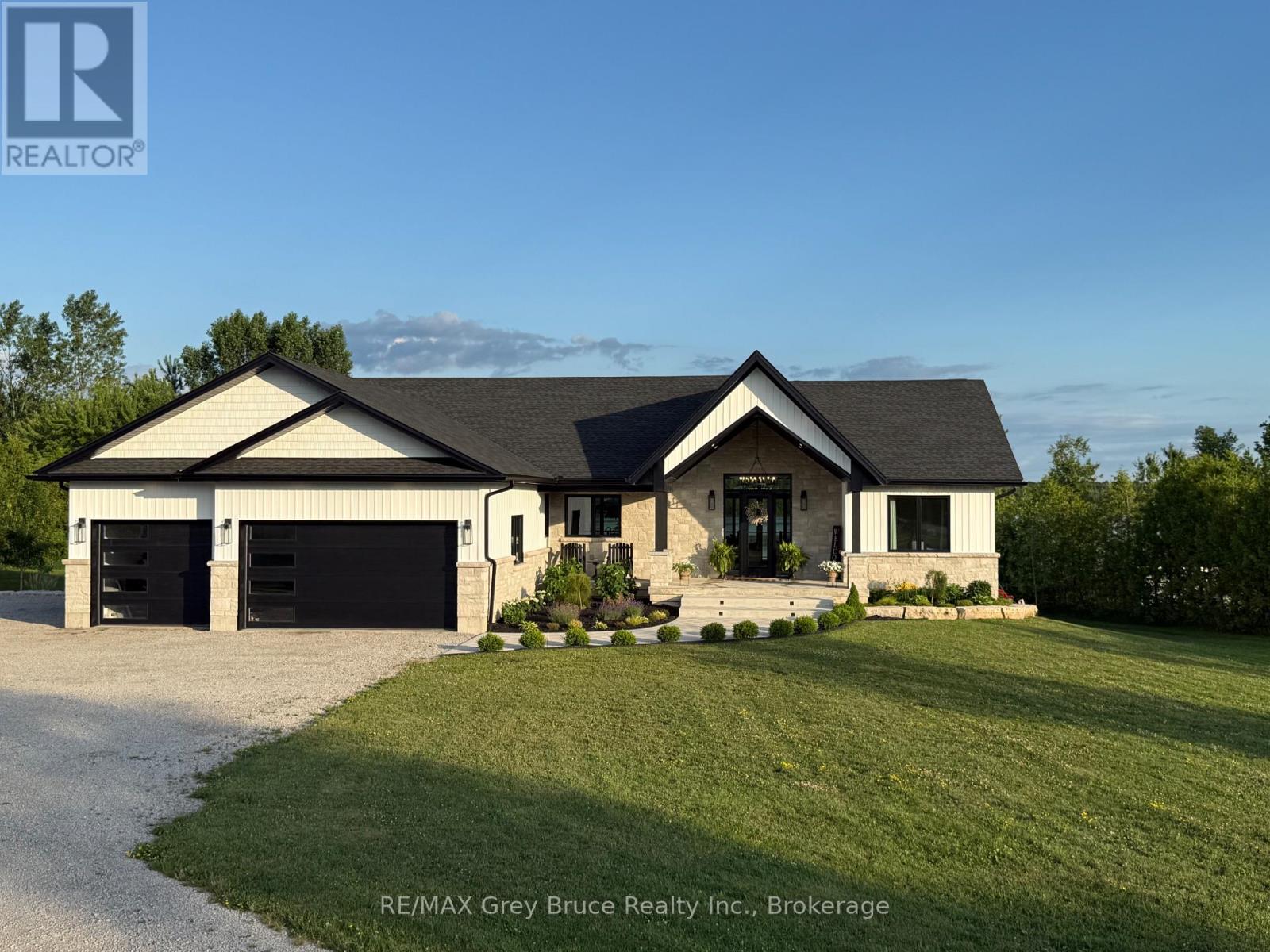 117 Almur Drive, Georgian Bluffs, Ontario N0H 2T0 - Photo 4 - X14116734