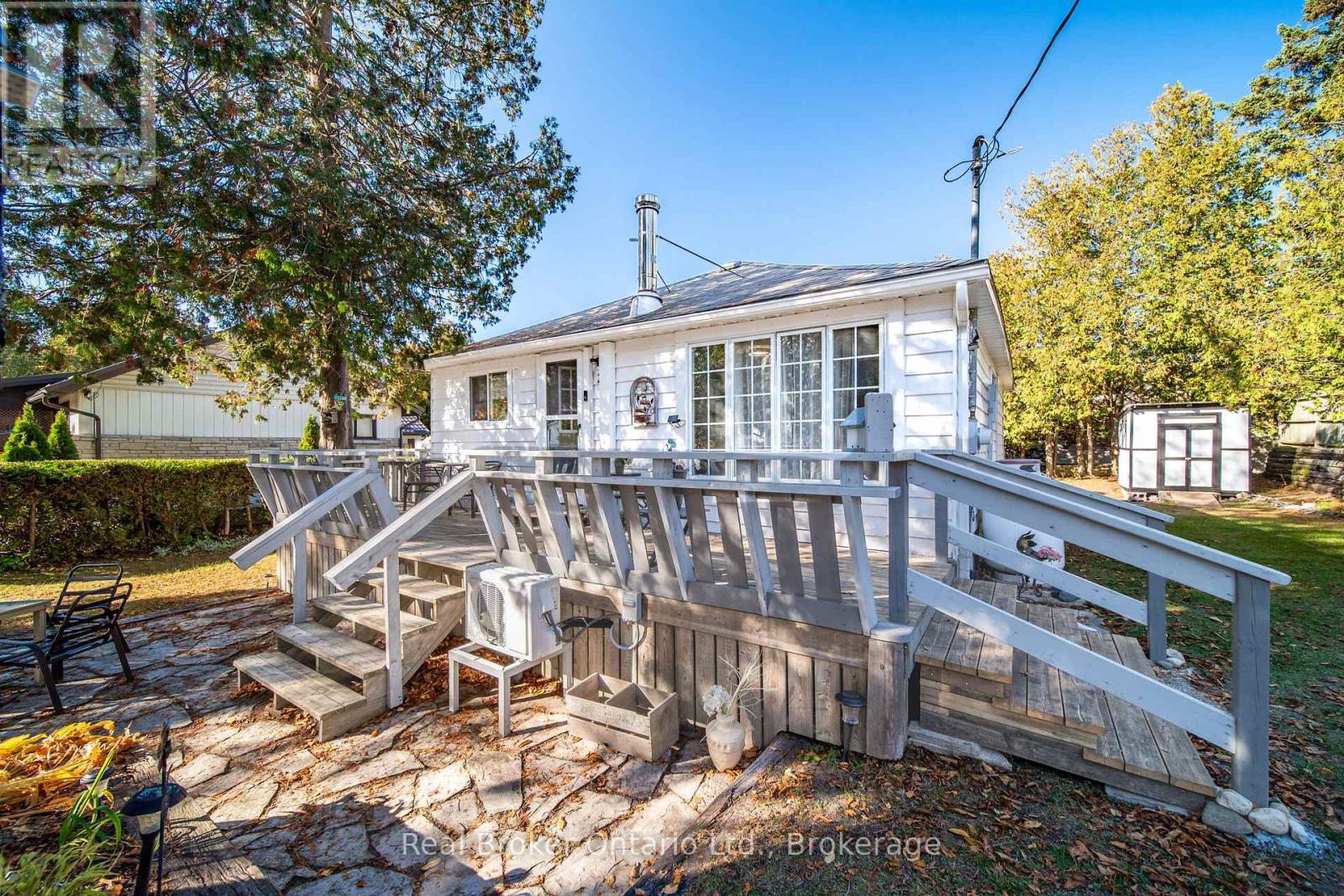 7 Hamilton Place, South Bruce Peninsula, Ontario N0H 2G0 - Photo 2 - X14118912